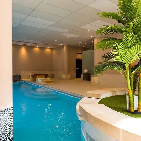 Apartment 10 Pers Avec Piscine, Sauna Et Parking En Centre-ville De - Fr-1-296-394 Saint-Lary-Soulan