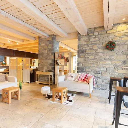 Appartamento Centre-ville Avec Piscine, Sauna Et Parking Sécurisé - Fr-1-296-394 *