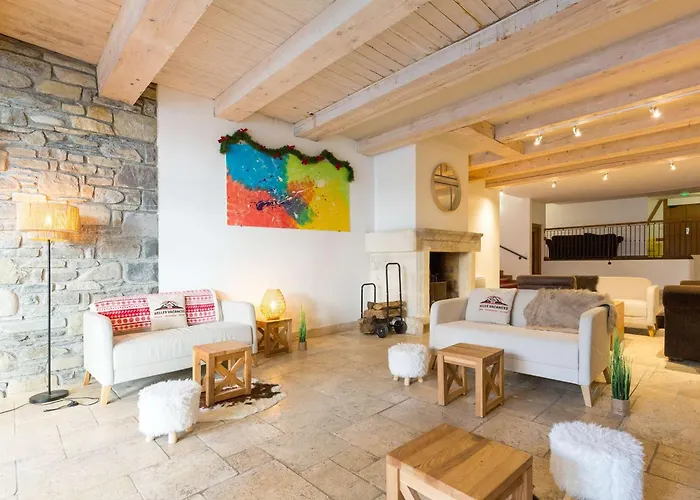 Centre-ville Avec Piscine, Sauna Et Parking Sécurisé - Fr-1-296-394