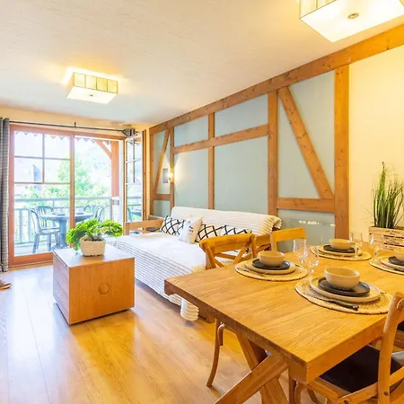 Centre-ville Avec Balcon, Piscine Et Parking Securise - Fr-1-296-394 Lejlighed Saint-Lary-Soulan